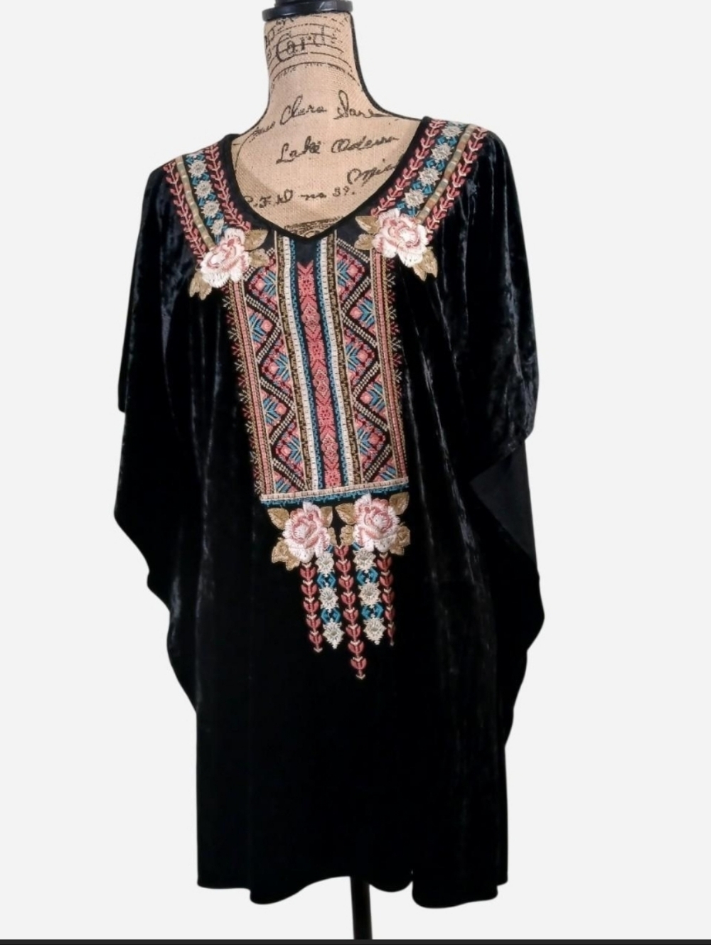 Andree Black Velvet Rose Embroidered V-neck Tunic Poncho Top Blouse Medium